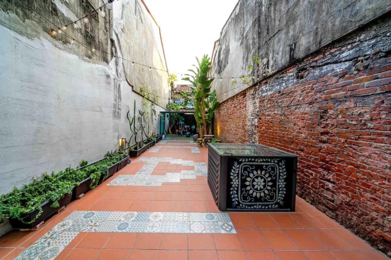 Local Backpacker Hostel Tainan Exterior foto